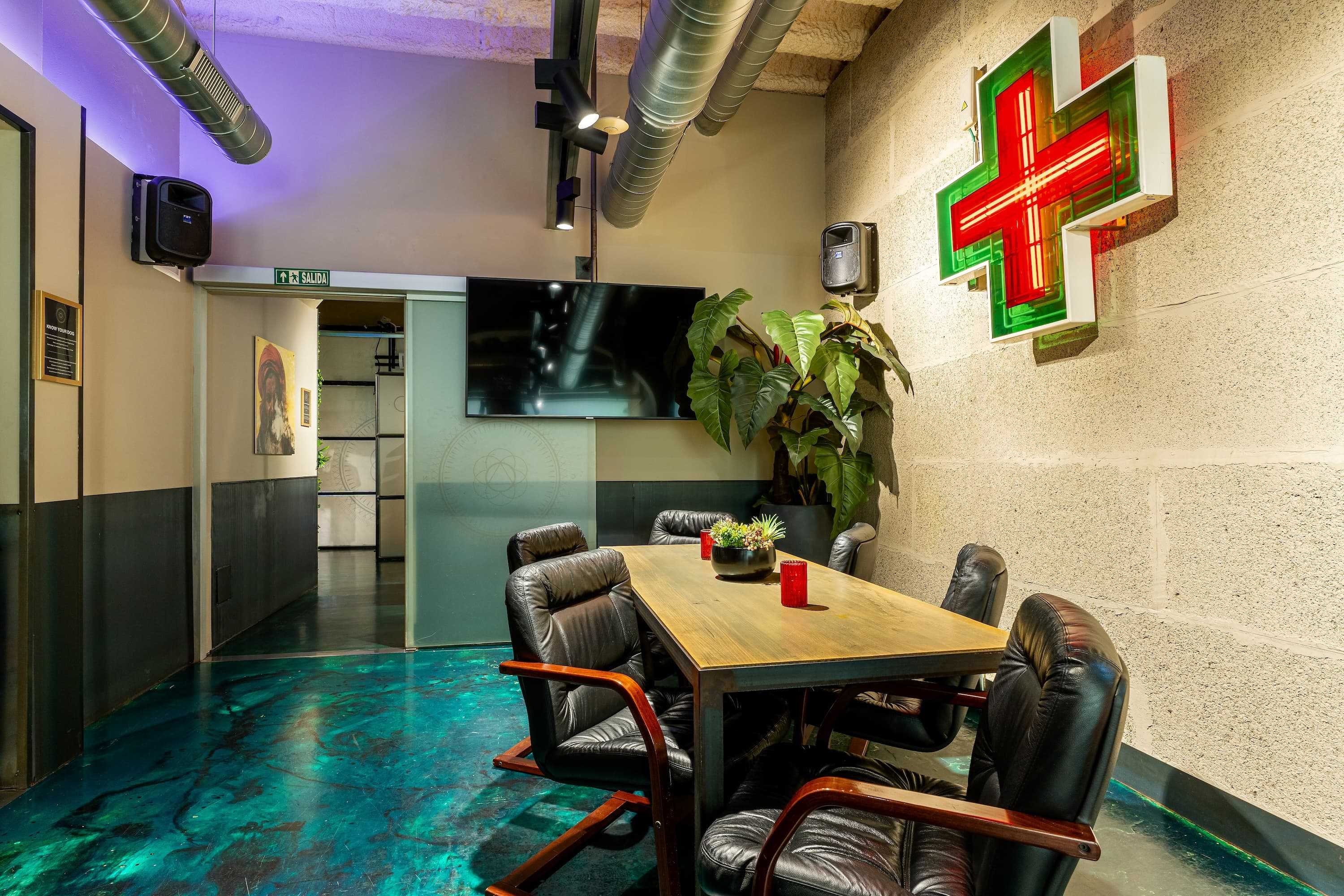 Coworking space at the cannabis cafe Circulo BCN